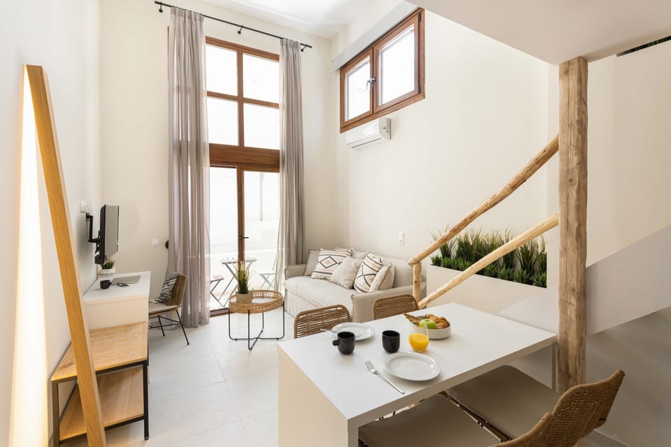 1 bedroom, soundproofing, iron/ironing board, cribs (free)