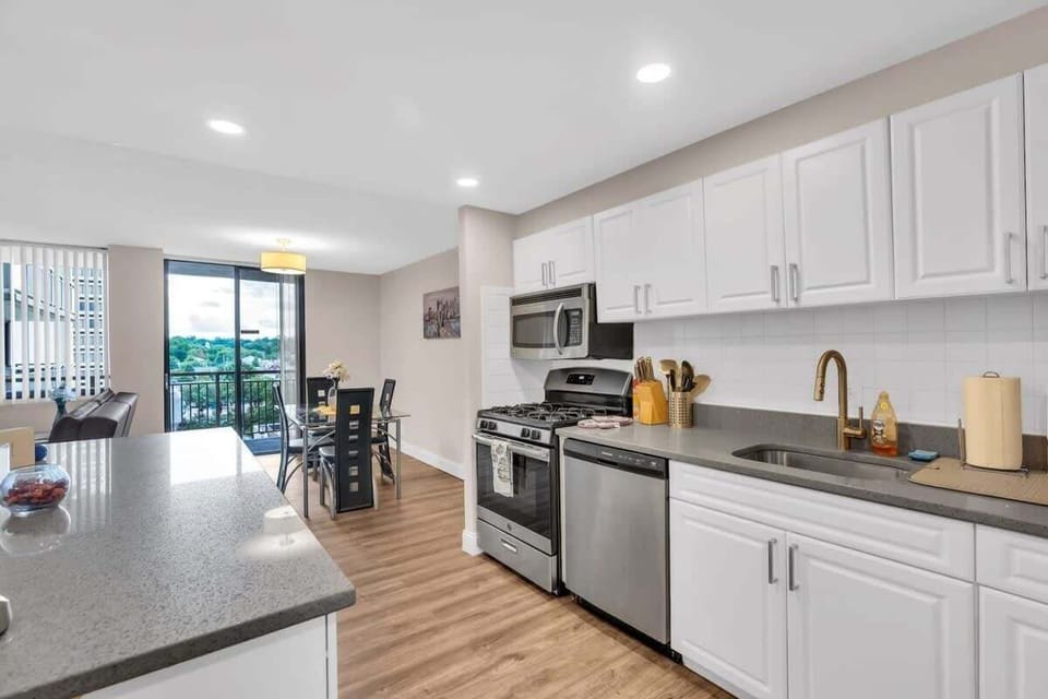 Apartment, 2 Bedrooms | Private kitchen | Coffee/tea maker, fridge, oven, toaster