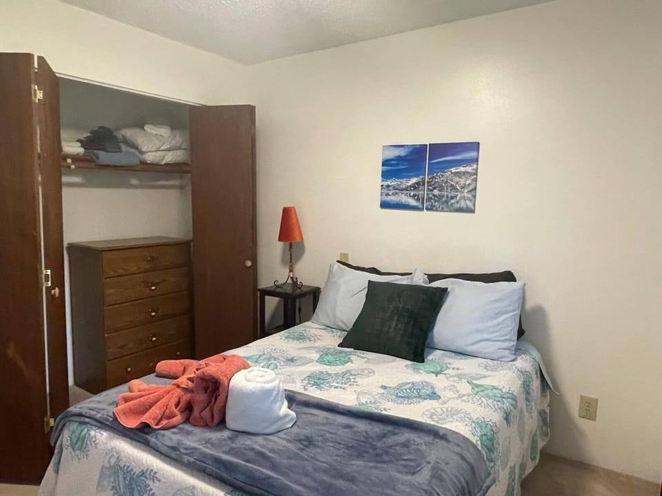 Bedroom 2 with double bed