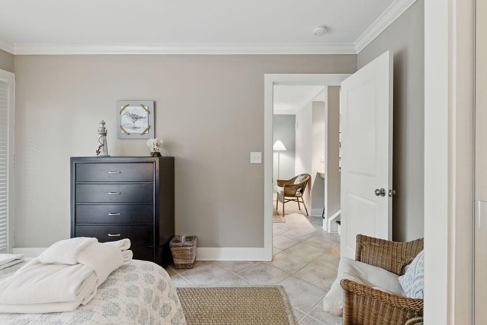 Bedroom 3 with Queen Bed