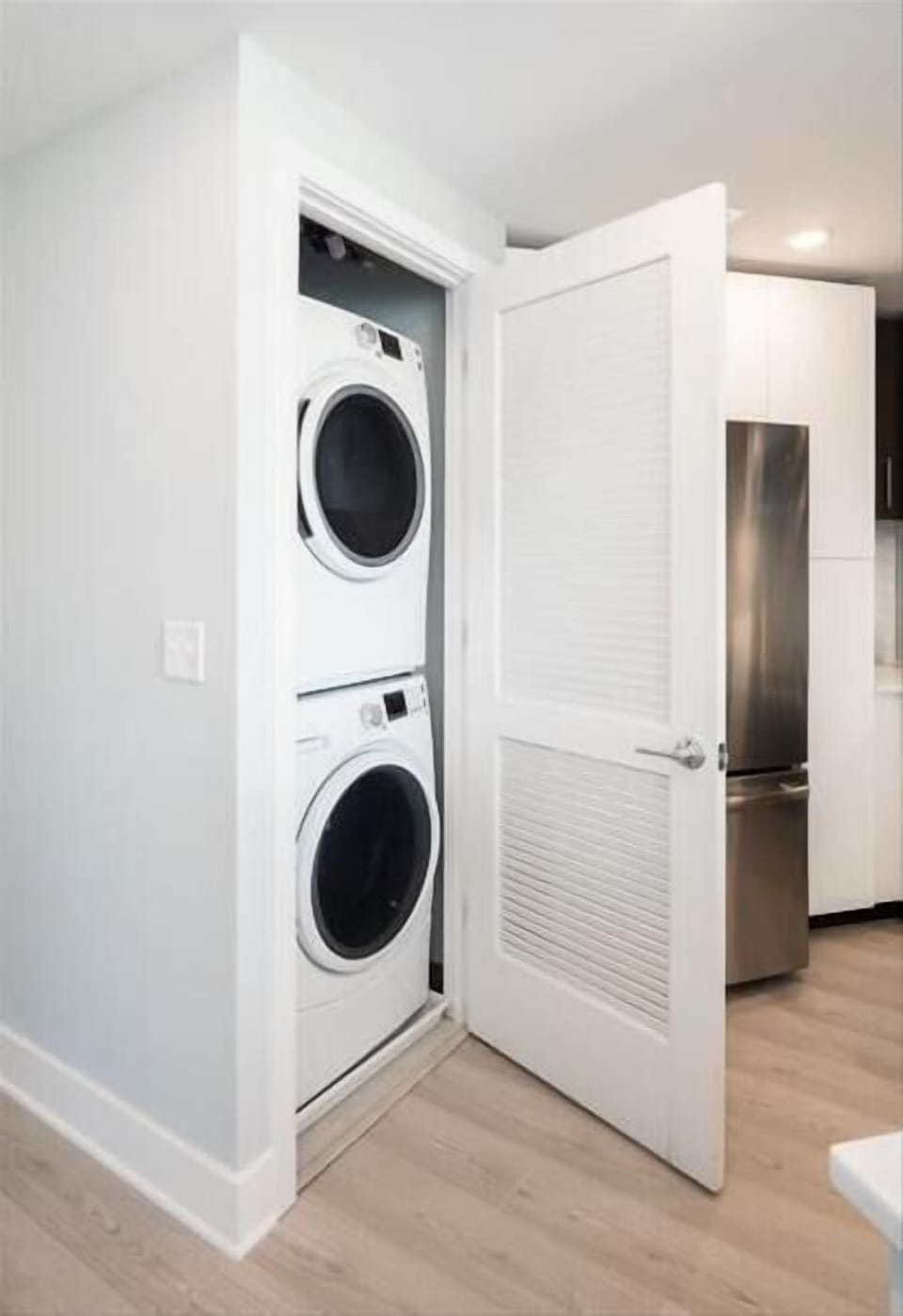 Bethesda 2 Bedroom Washer/Dryer