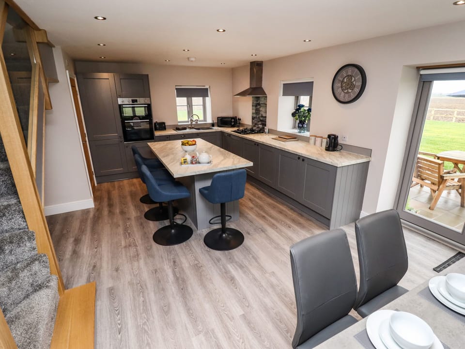 Cottage | 3 bedrooms, individually decorated, individually furnished, free WiFi