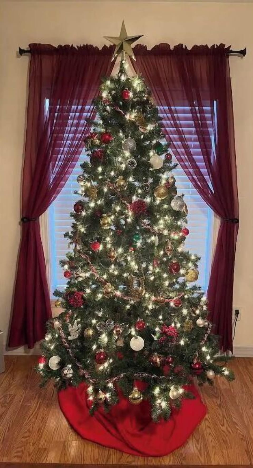 We love to make your Christmas extra special by decorating.
