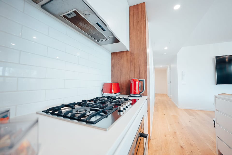 Executive Retreat with Water Views | Private kitchen | Full-size fridge, microwave, oven, stovetop