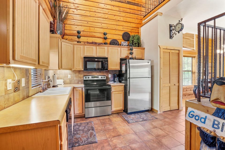 Full Kitchen