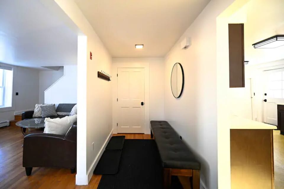 Entry: 1st Floor
