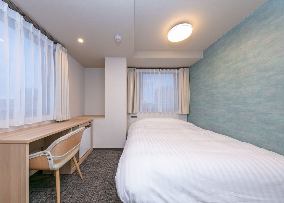 Deluxe Double Room, Non Smoking | Desk, blackout drapes, iron/ironing board (on request), WiFi (free)