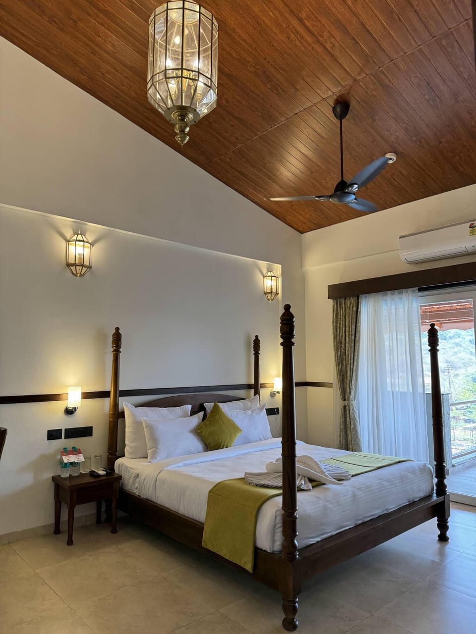 Studio, Pool View | Desk, free WiFi, bed sheets
