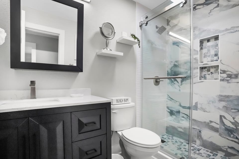 Bathroom with Walk in shower
