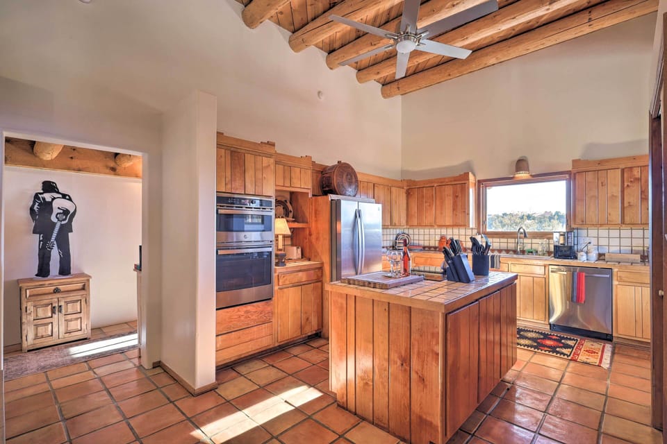 Kitchen | Fully Equipped