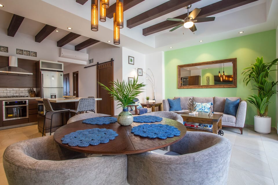 Spacious living and dining space