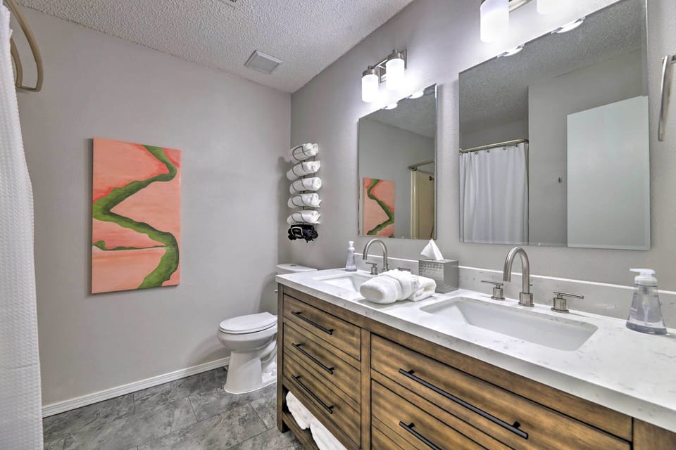 Bathroom | Towels Provided