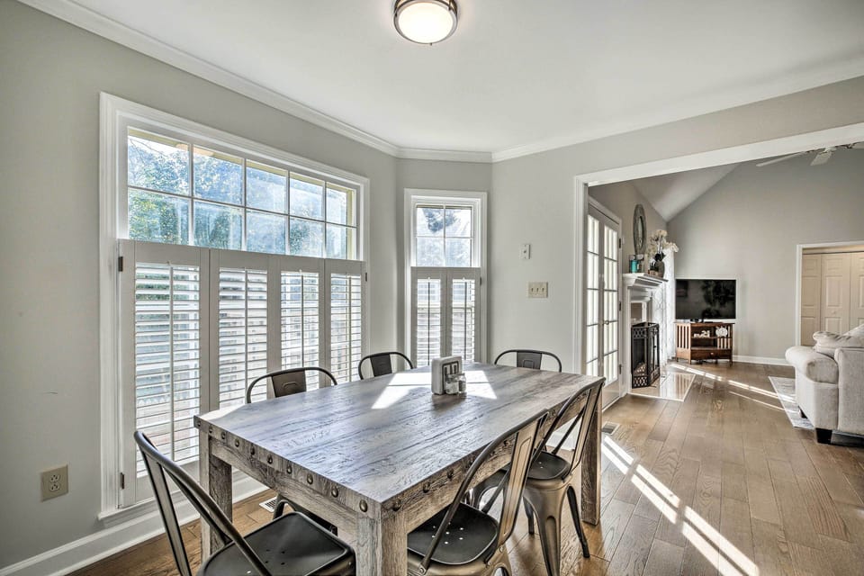 Kitchen Table | 1st Floor