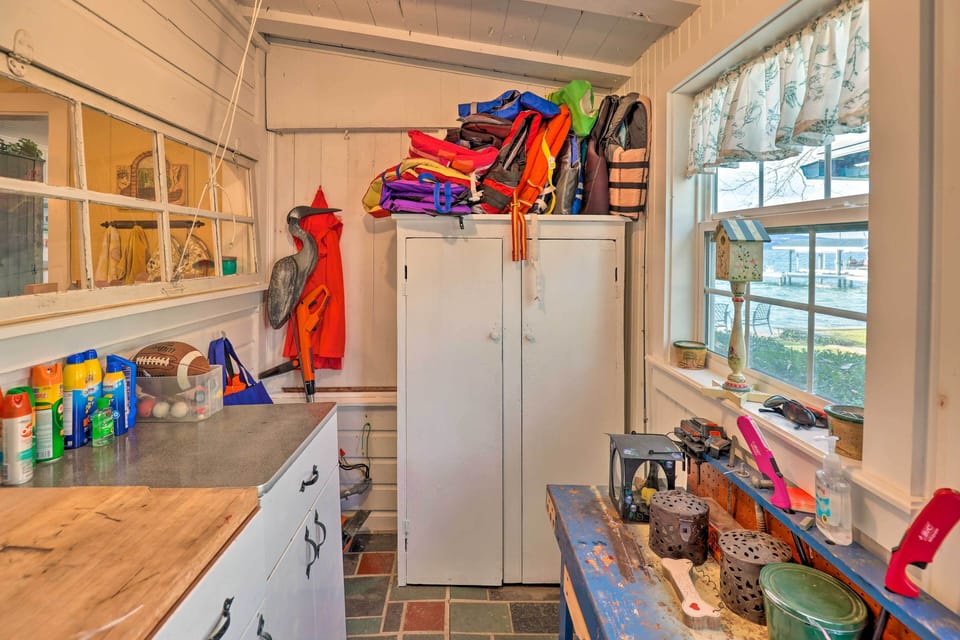 Mudroom | Life Vests