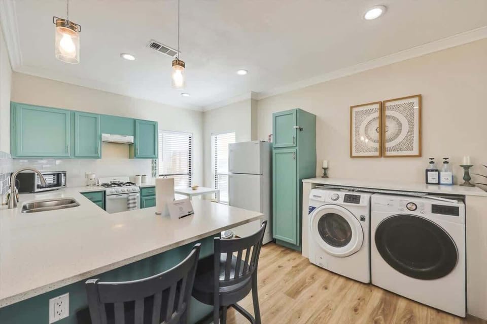 Dinning/kitchen/laundry