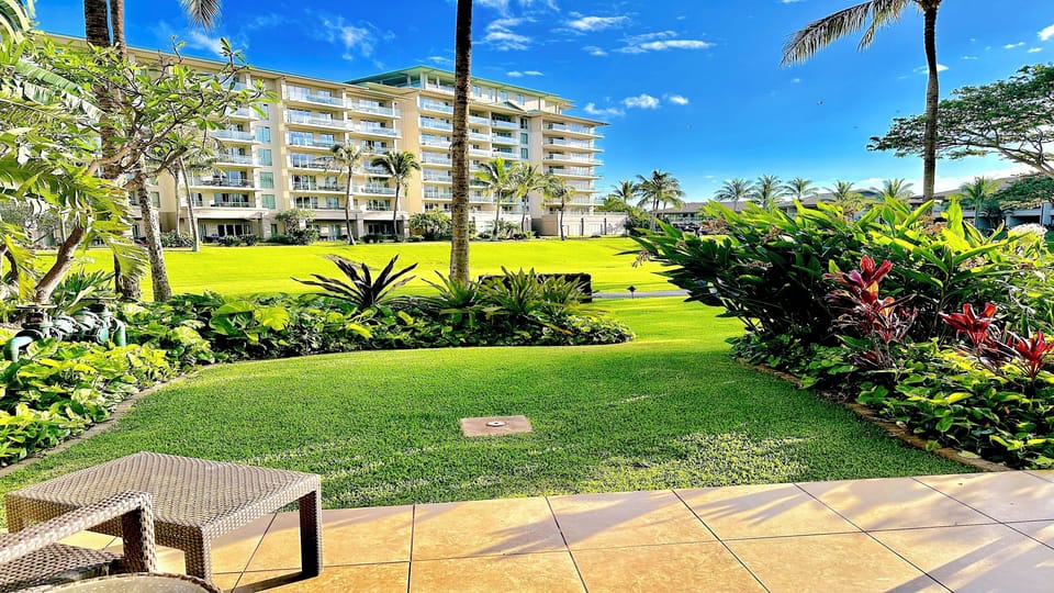 Relax in quiet setting, opening up to what feels like Maui's biggest backyard!