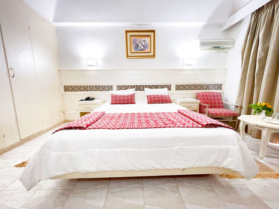 Basic Single Room | Free WiFi, bed sheets