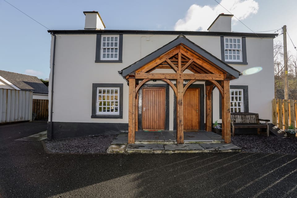 Cottage | Interior