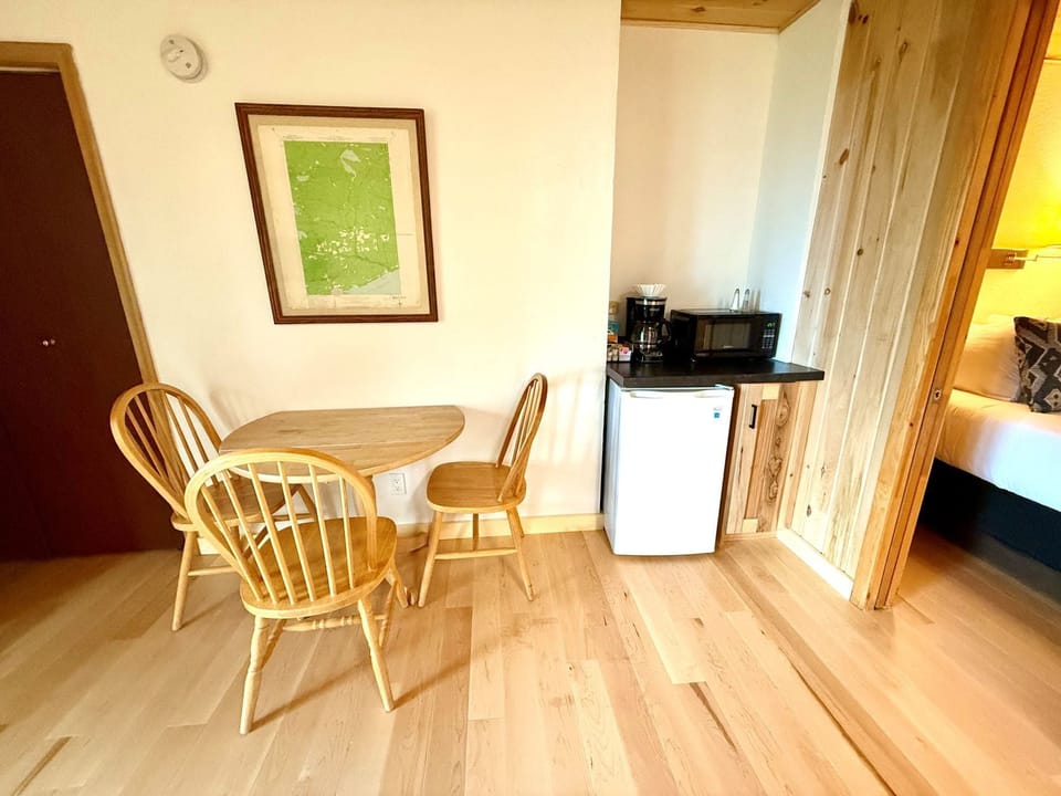 Quadruple Room | WiFi (free), bed sheets