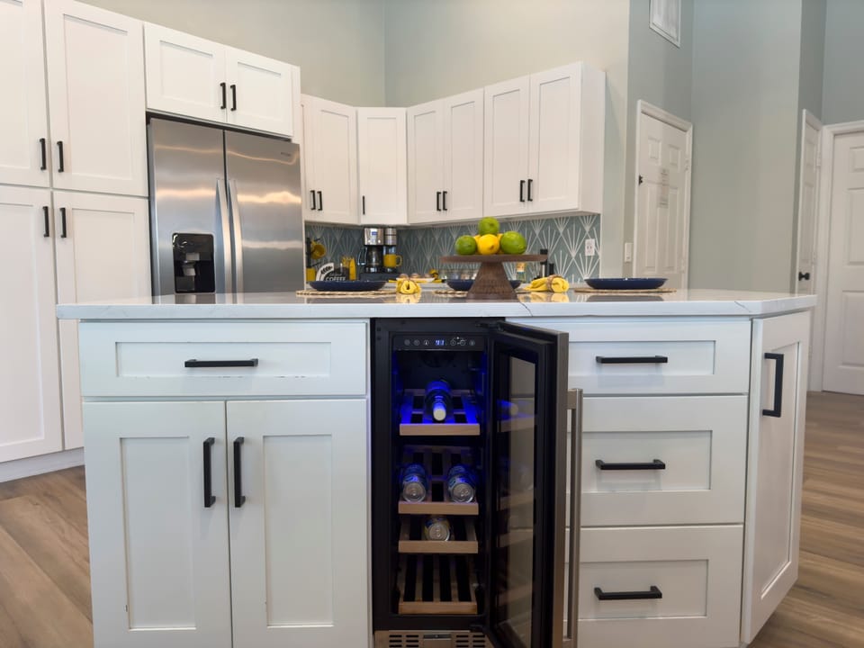 Enjoy a crisp glass of Sauvignon Blanc before enjoying the Florida sunshine! 