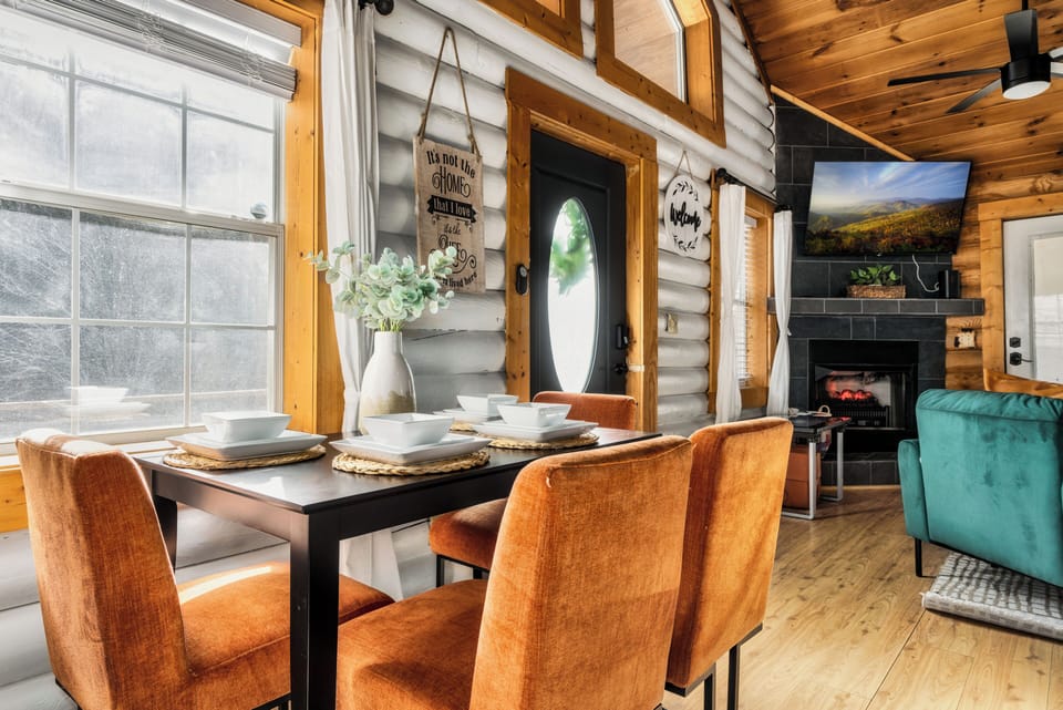 Fully equipped kitchen with everything you need to prepare home-cooked meals. 