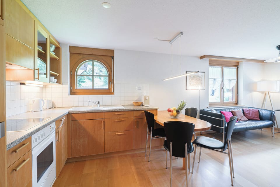 One-Bedroom Apartment with Matterhorn View | Private kitchen | Fridge, oven, stovetop, dishwasher