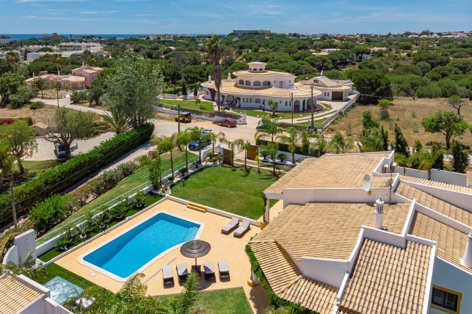 Casinha in Albufeira Villa in Olhos de Água