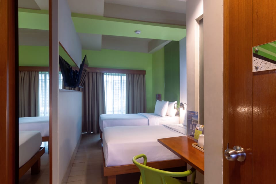Max Happiness Room | Individually decorated, individually furnished, desk, soundproofing