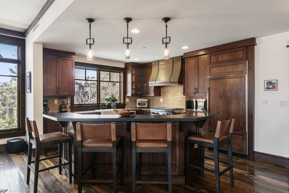 Indoors, Kitchen, Kitchen Island, Building, Dining Room