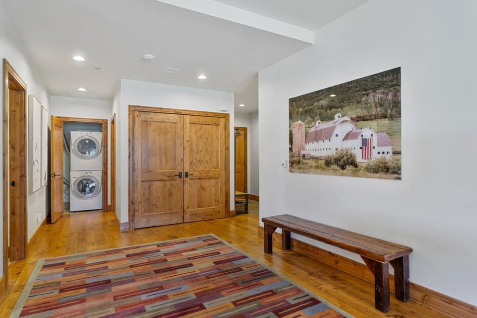 Indoors, Hardwood, Floor, Flooring, Washer