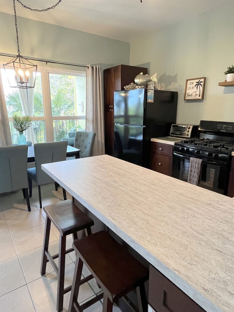 Full kitchen with lots of storage