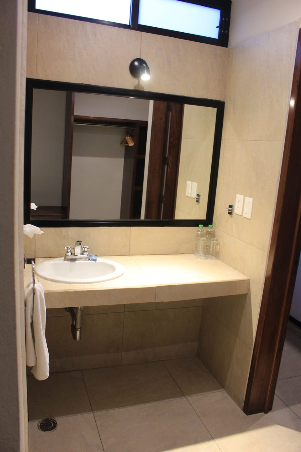 Standard Double Room | Bathroom | Shower, towels, soap, shampoo
