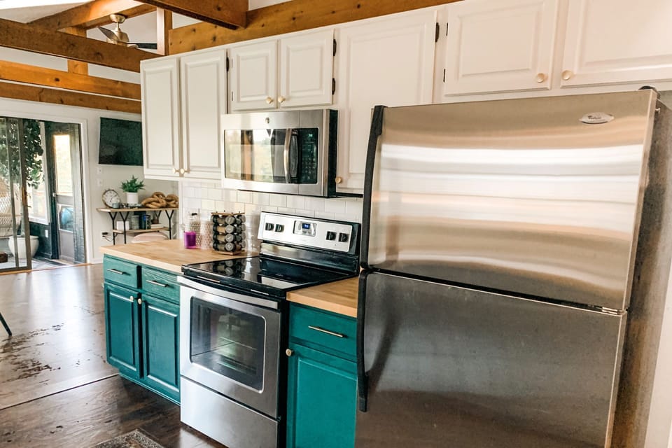 Kitchen from entry 