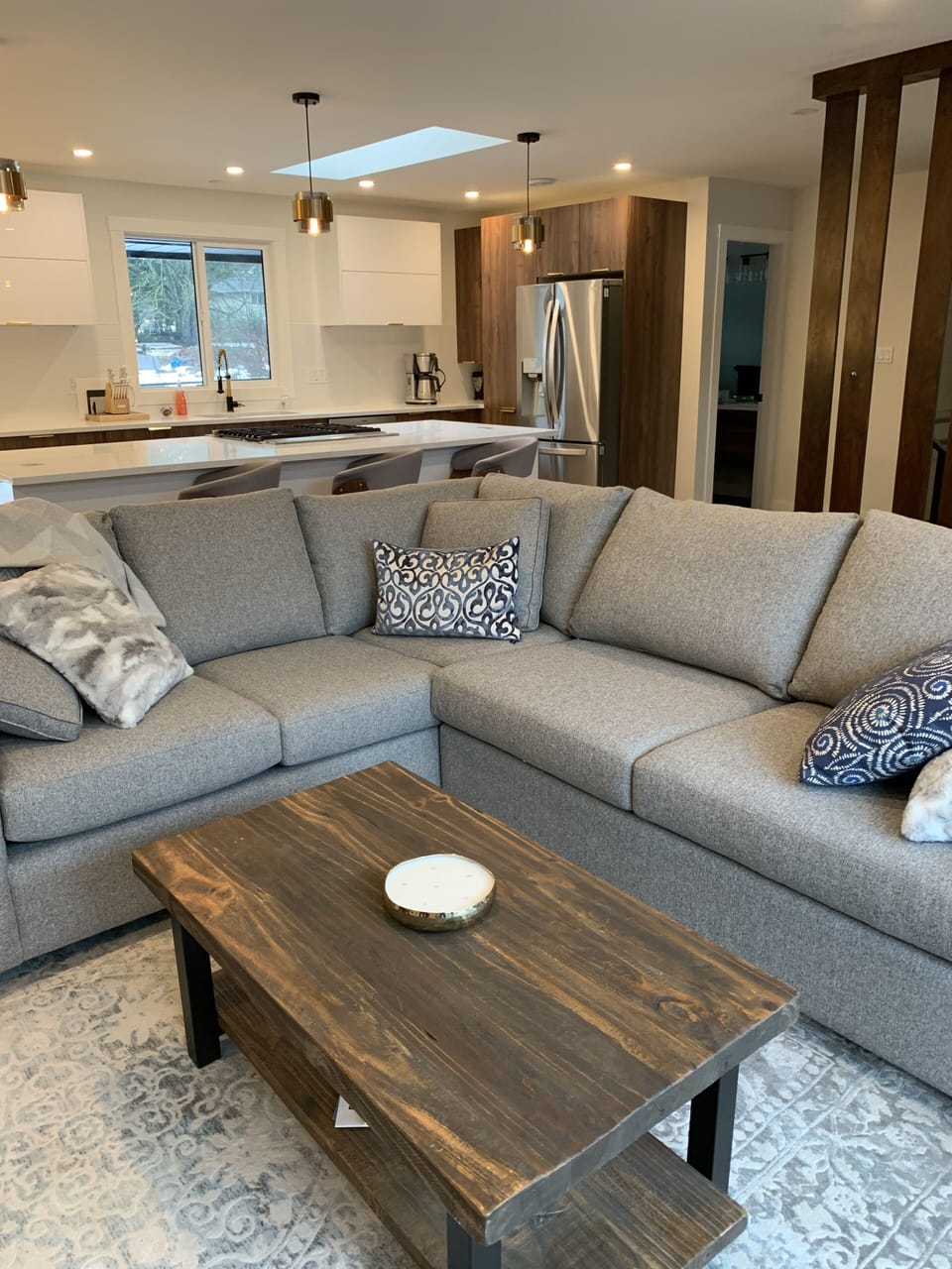 Large sectional pullout couch