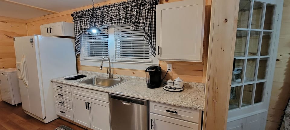 Kitchen, Dishwasher