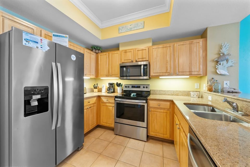 Crystal Tower 606 Kitchen