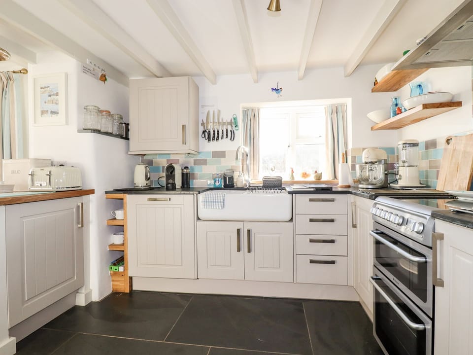 Cottage | Interior