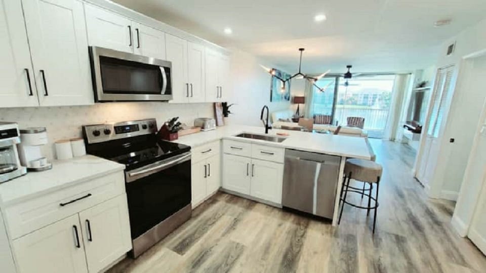 Fully Equipped Modern Kitchen