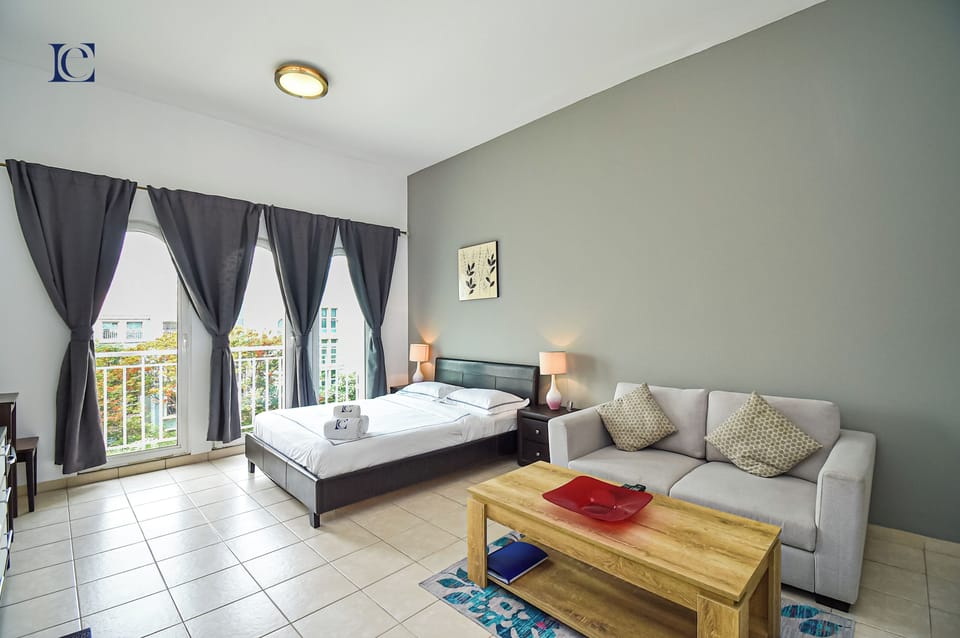 Eddie - Comfortable spacious Studio Apartment in Dubai