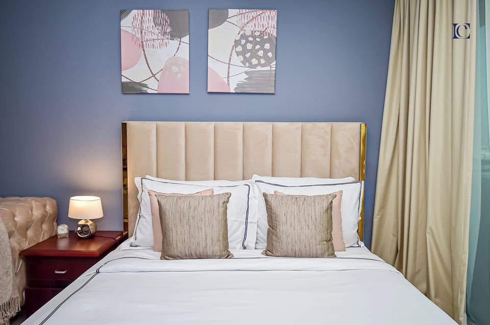 Classic Studio | In-room safe, individually decorated, individually furnished, desk