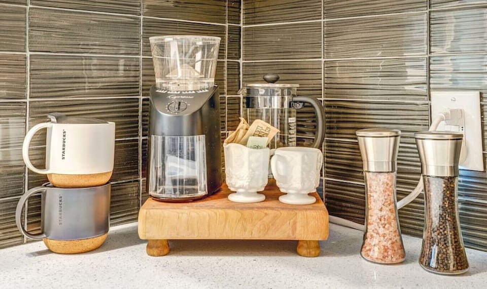 Details in the fully equipped kitchen