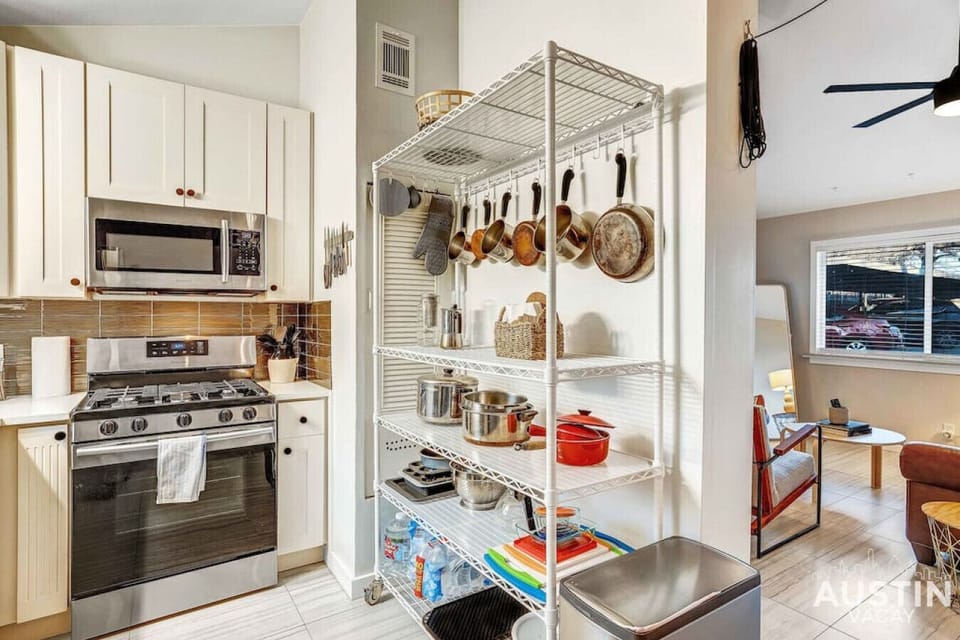 Fully equipped kitchen with all the essentials plus extra storage