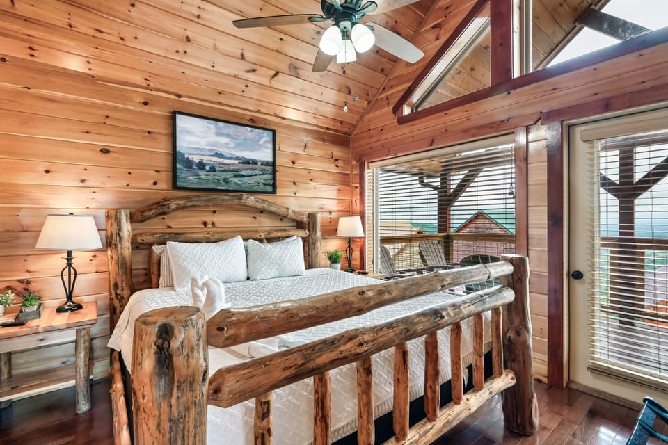 King bed with en-suite bathroom.