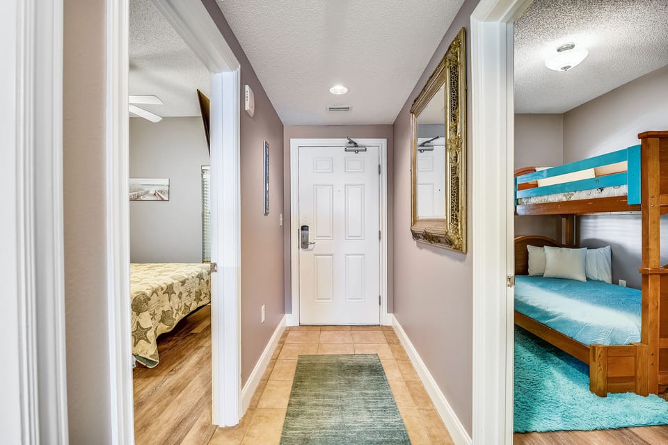 Foyer/Hallway
