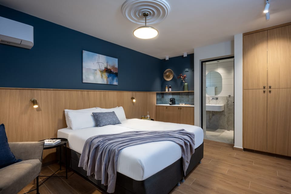 Deluxe Double Room, Balcony | Egyptian cotton sheets, premium bedding, individually decorated