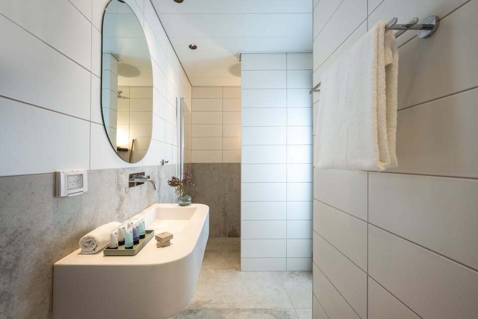 Deluxe Double Room, Balcony | Bathroom | Free toiletries, hair dryer, towels, soap