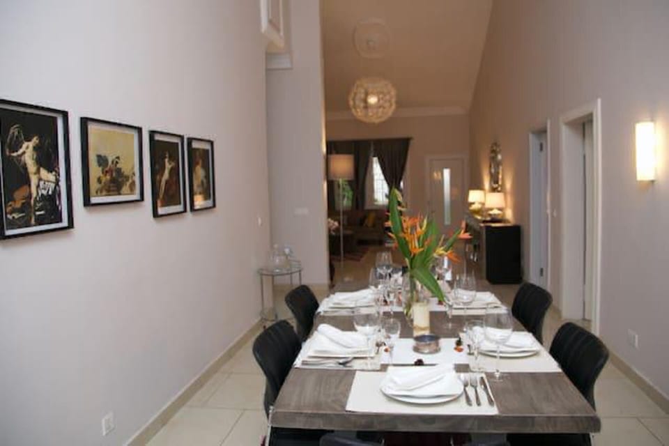 House | Private kitchen | Fridge, microwave, oven, stovetop