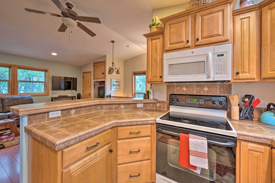 Kitchen | Drip Coffee Maker | Toaster Oven
