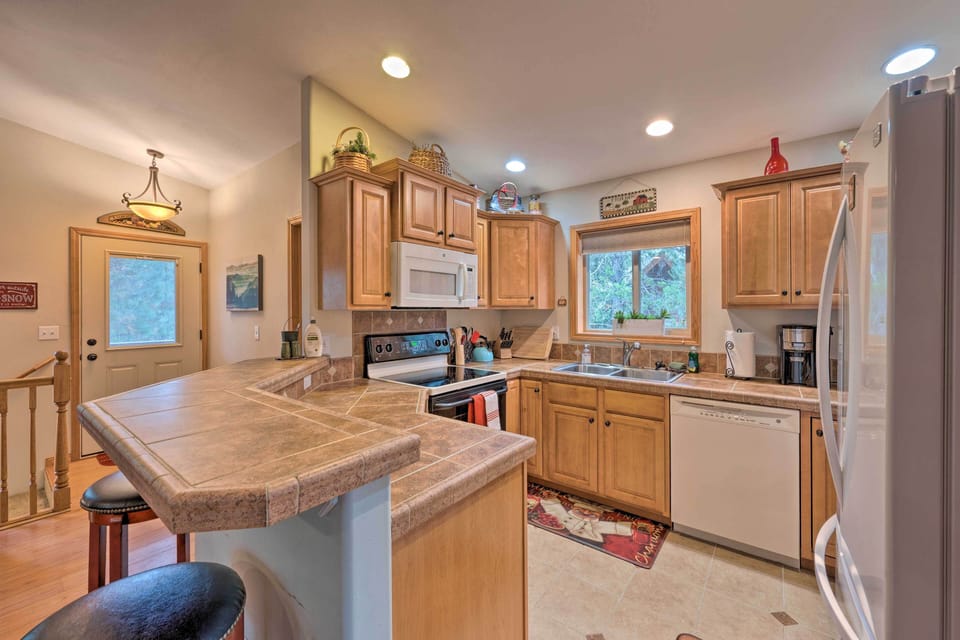 Kitchen | Fully Equipped | Cooking Basics