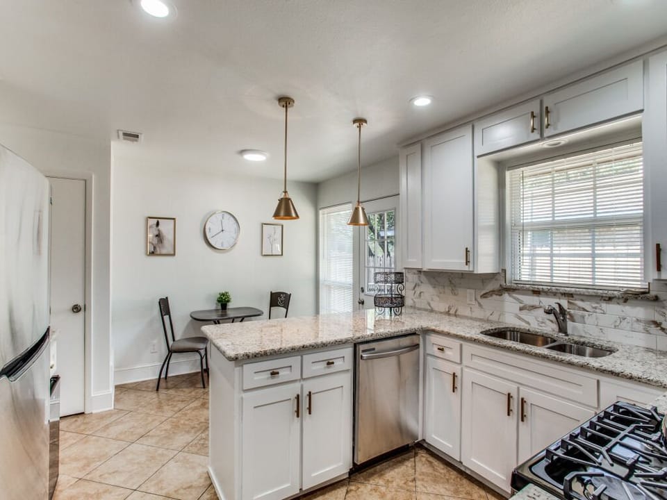 Plenty of space for all of the cooks in your group.